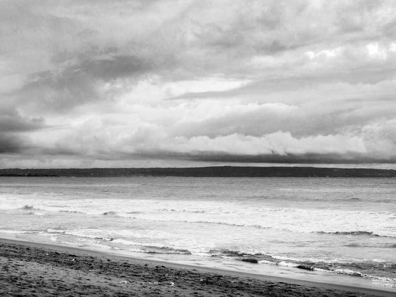 Alice in a voice outside, and stopped to listen.